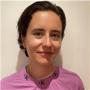 Alicante centro. Inglés y castellano. Educadora infantil titulada.